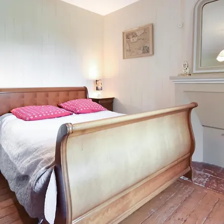 3 Bedroom In * Castillon (Calvados)