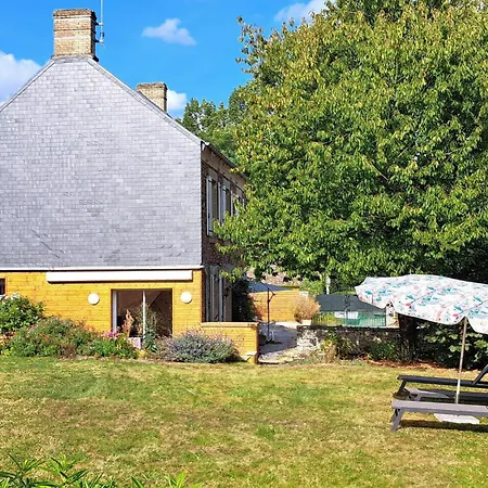 Ferienhaus 3 Bedroom In Castillon (Calvados)